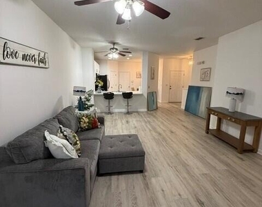 12301 Kernan Forest Boulevard - Photo Thumbnail 4