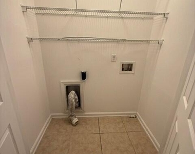 12301 Kernan Forest Boulevard - Photo Thumbnail 7