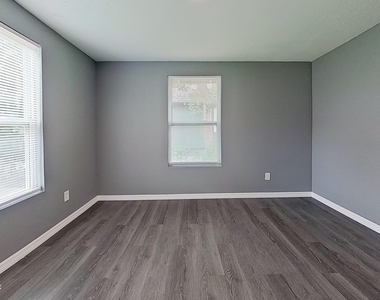 535 W 59th Street - Photo Thumbnail 7
