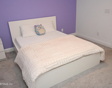633 Superior Boulevard - Photo Thumbnail 16
