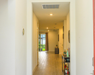 633 Superior Boulevard - Photo Thumbnail 6