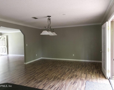 8745 Gum Street - Photo Thumbnail 4