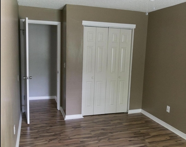 8745 Gum Street - Photo Thumbnail 12