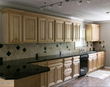 8745 Gum Street - Photo Thumbnail 7