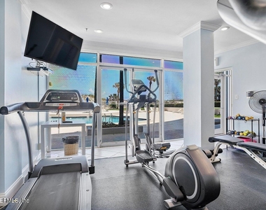 1601 Ocean Drive S - Photo Thumbnail 11