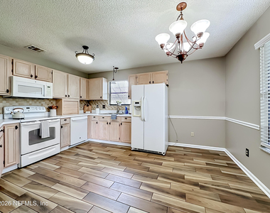 341 Hickory Hollow Drive N - Photo Thumbnail 7