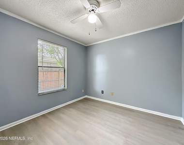 341 Hickory Hollow Drive N - Photo Thumbnail 12