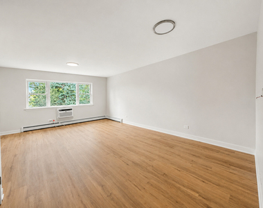 9656 Golf Terrace - Photo Thumbnail 4