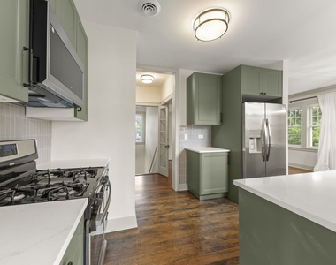 285 Hill Avenue - Photo Thumbnail 3