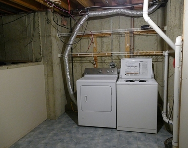 2832 Skylane Drive - Photo Thumbnail 16