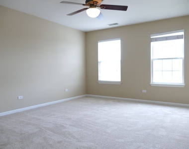 2832 Skylane Drive - Photo Thumbnail 8