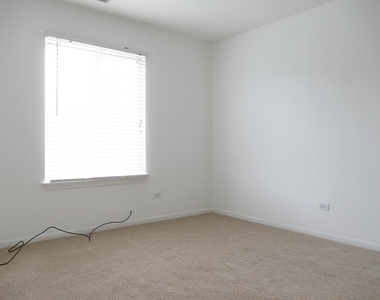 2832 Skylane Drive - Photo Thumbnail 12