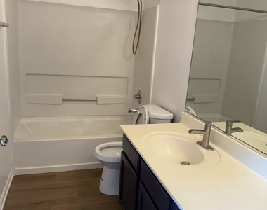 21423 Frost Court - Photo Thumbnail 25