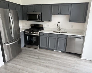 21423 Frost Court - Photo Thumbnail 5