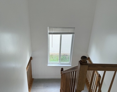 21423 Frost Court - Photo Thumbnail 17