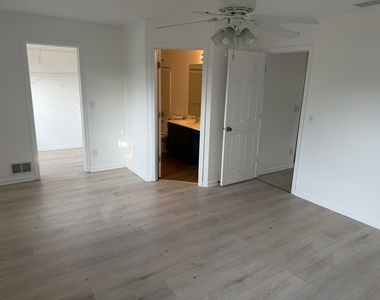 21423 Frost Court - Photo Thumbnail 22