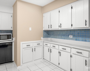 109 Gregory Street - Photo Thumbnail 4