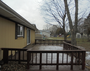 66 Barrow Drive - Photo Thumbnail 2