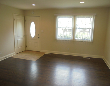 66 Barrow Drive - Photo Thumbnail 4