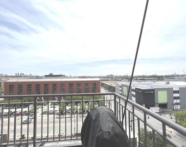 500 S Clinton Street - Photo Thumbnail 14