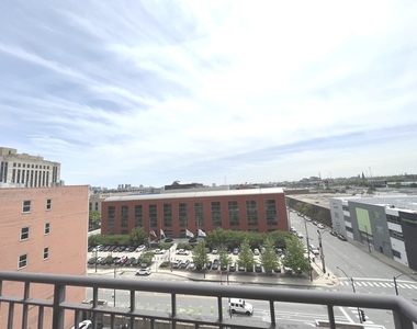500 S Clinton Street - Photo Thumbnail 15
