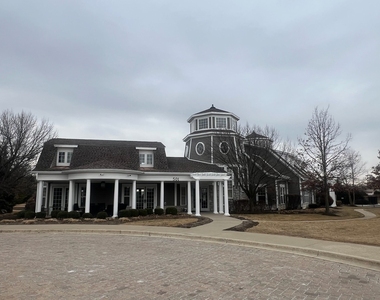 285 Lakeshore Drive - Photo Thumbnail 28