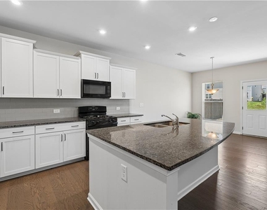 5740 Wheeler Ridge Road - Photo Thumbnail 7