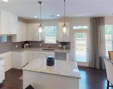 24 Garrison Drive - Photo Thumbnail 12