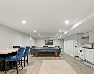 196 Rosedale Court - Photo Thumbnail 31