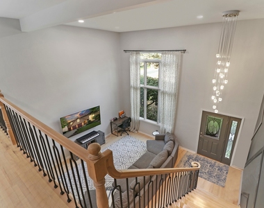 196 Rosedale Court - Photo Thumbnail 14