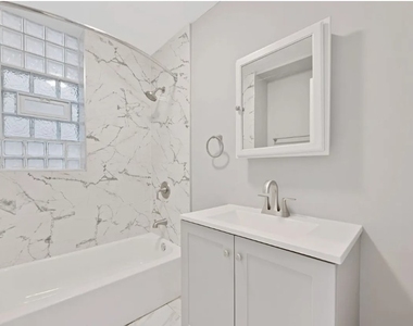 5144 S Hermitage Avenue - Photo Thumbnail 2