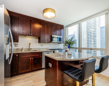 33 W Ontario Street - Photo Thumbnail 10