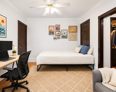 658 W Oakdale Avenue - Photo Thumbnail 3