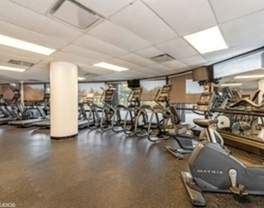 5415 N Sheridan Road - Photo Thumbnail 11