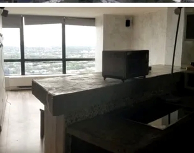 5415 N Sheridan Road - Photo Thumbnail 3