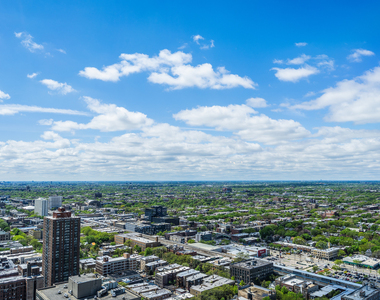 5415 N Sheridan Road - Photo Thumbnail 2