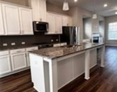 2568 Morehead Street - Photo Thumbnail 8