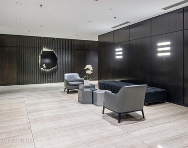 680 N Lake Shore Drive - Photo Thumbnail 1