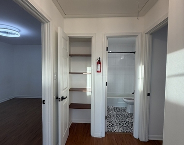 460 Hoxie Avenue - Photo Thumbnail 15