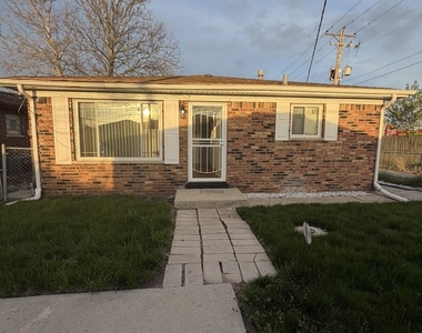 460 Hoxie Avenue - Photo Thumbnail 18