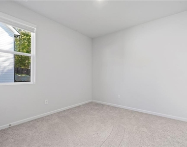 785 Summerwood Lane - Photo Thumbnail 19