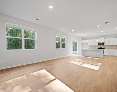 785 Summerwood Lane - Photo Thumbnail 8