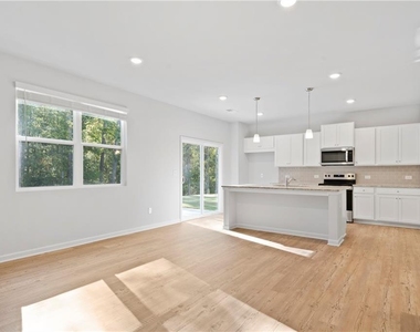 785 Summerwood Lane - Photo Thumbnail 10