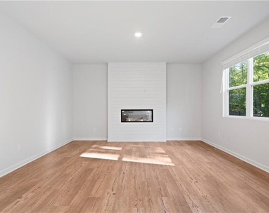 785 Summerwood Lane - Photo Thumbnail 5