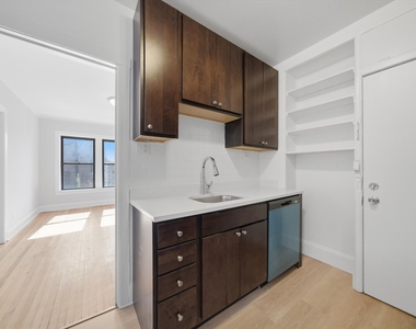 2706 N Spaulding Street - Photo Thumbnail 3