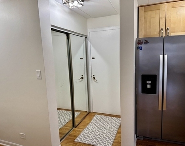 18 E Old Willow Road - Photo Thumbnail 5