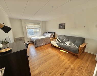 18 E Old Willow Road - Photo Thumbnail 13