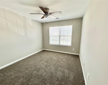 845 Store House Court - Photo Thumbnail 11