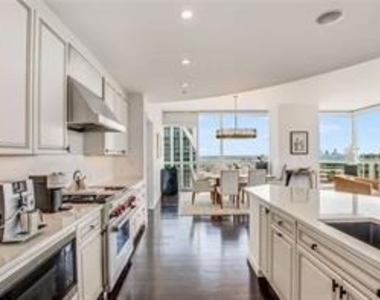 3325 Piedmont Road Ne - Photo Thumbnail 7