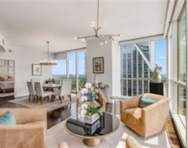3325 Piedmont Road Ne - Photo Thumbnail 5
